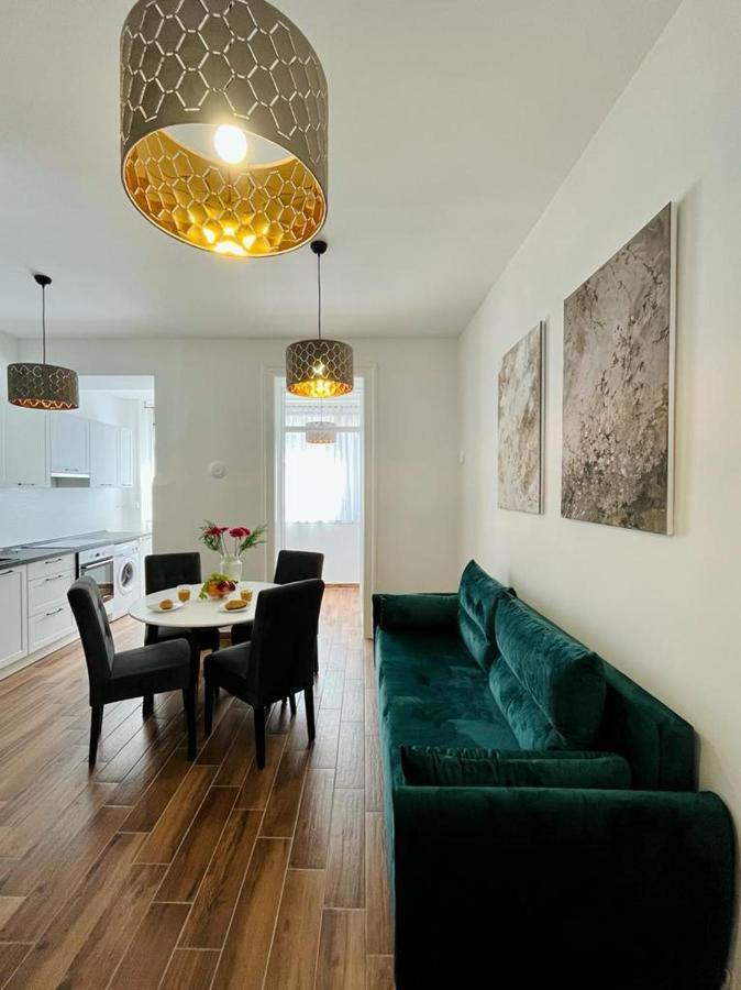 Lux Apartmans Apartment Пула Екстериор снимка