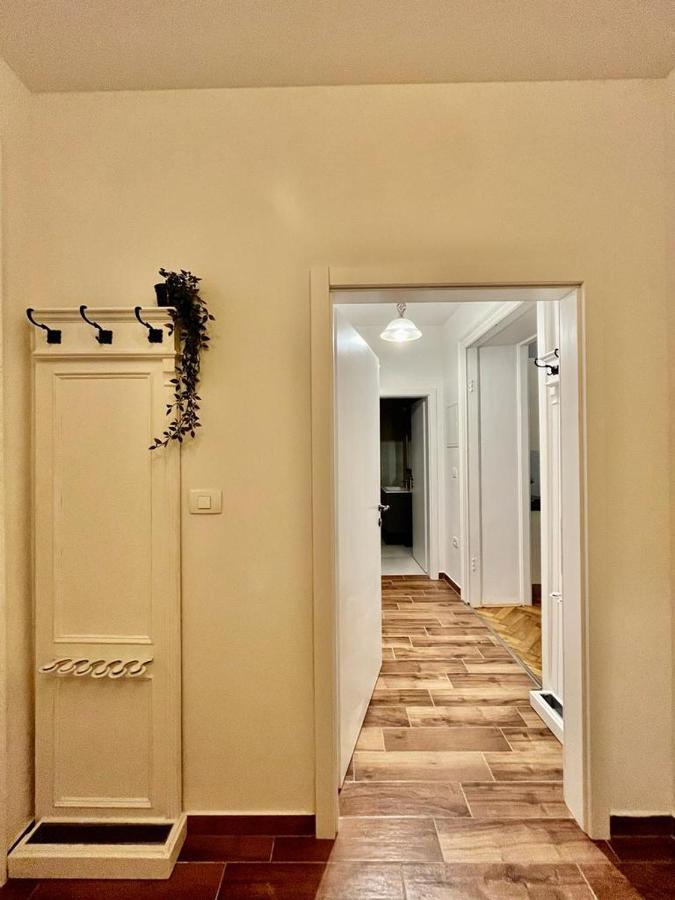 Lux Apartmans Apartment Пула Екстериор снимка