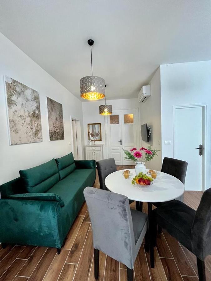 Lux Apartmans Apartment Пула Екстериор снимка