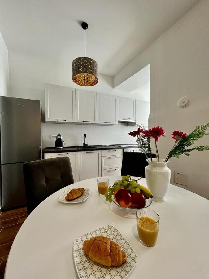 Lux Apartmans Apartment Пула Екстериор снимка